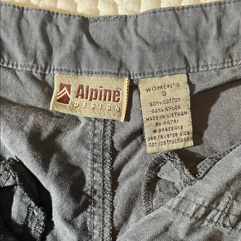 Alpine Cargo Hiking Shorts with Drawstring - Picture 2 of 3